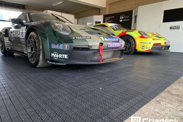 Porsche Cup 2022: Criadeck Garante Segurança Com Pisos Pixel em Goiânia.